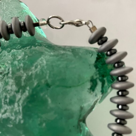 Black Hematite with Gray Beads Bracelet and Pierced Earrings - Picture 4 of 5